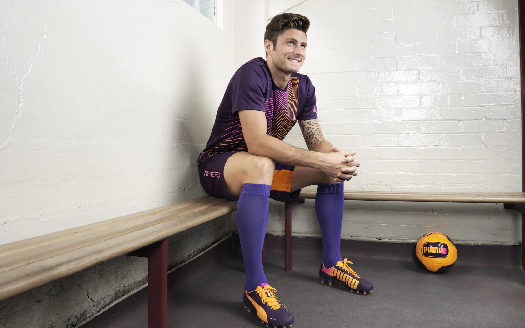 法国名将拉维勒涅刷新撑杆跳赛季最佳 巴黎奥运备战再添信心